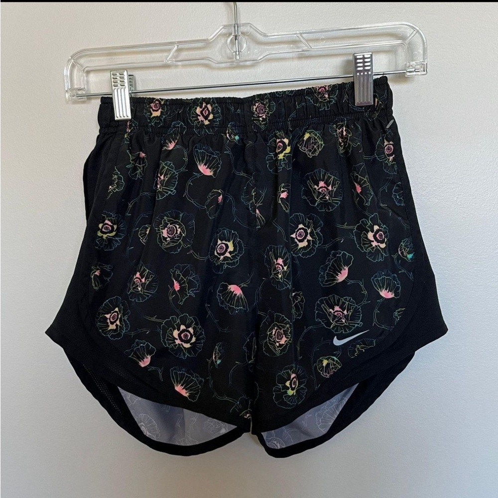 Nike Dri-Fit patterned shorts